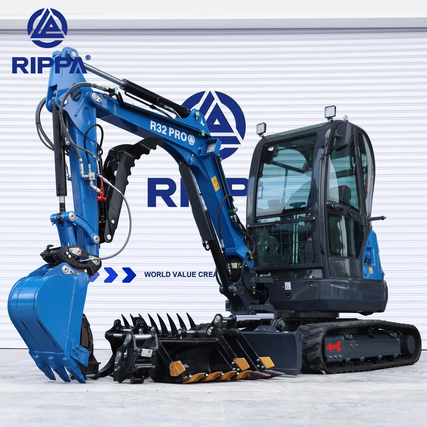 R32 PRO 小型挖掘机 — 1
