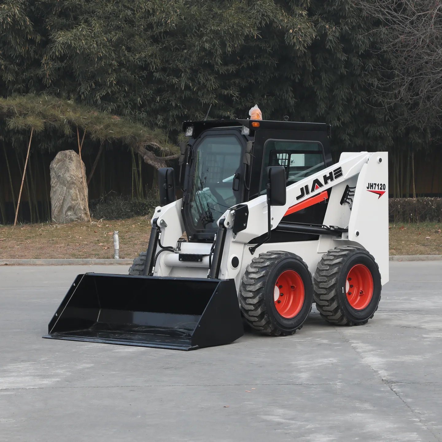 JH7120 Skid Steer Loader — 1