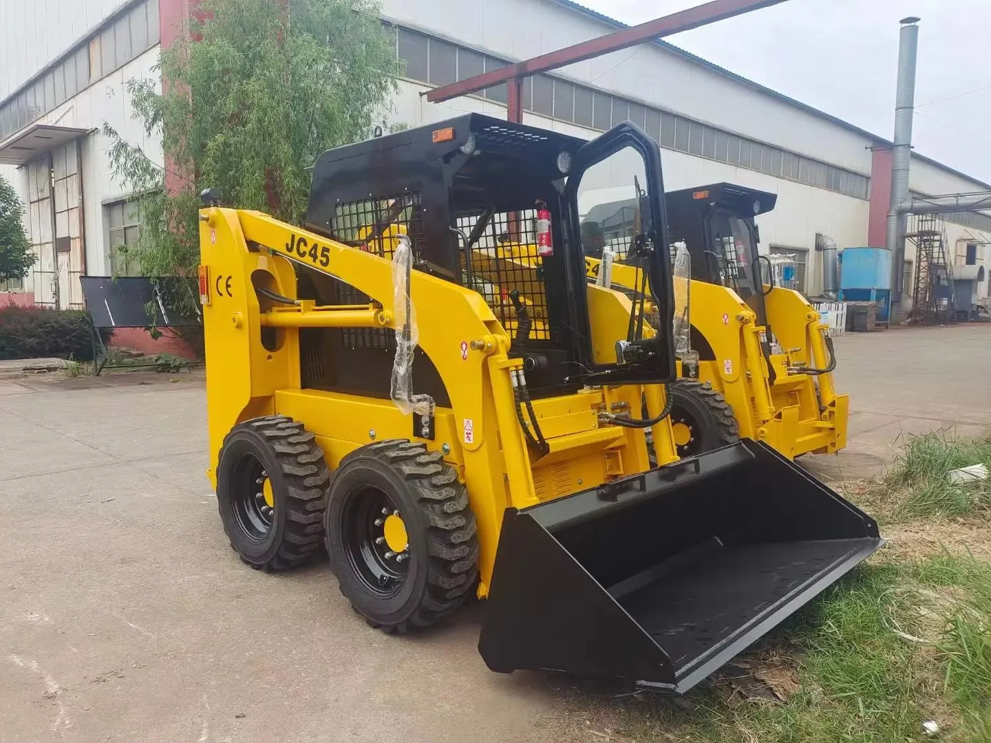 JC45 Wheeled Skid Steer Loader — 1